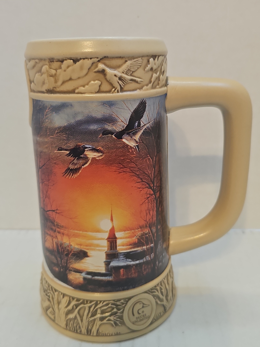 1996 Miller Beer Brewing Terry Redlin DUCKS UNLIMITED Sharing Season Stein Mug